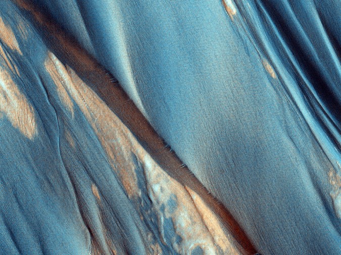 surface de Mars, avec la permission de HiRISE5